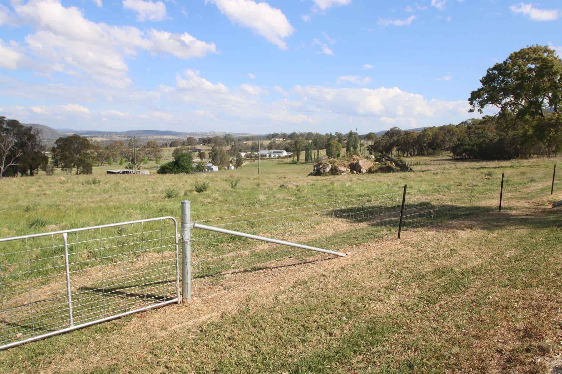 130B Sunnyside Loop Road, Tenterfield NSW 2372, Tenterfield - Thumbnail 2