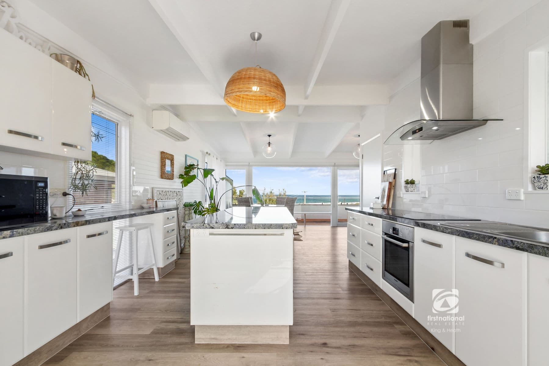 32 Lakeside Drive, Lake Tyers Beach VIC 3909, Lake Tyers Beach - Thumbnail 6