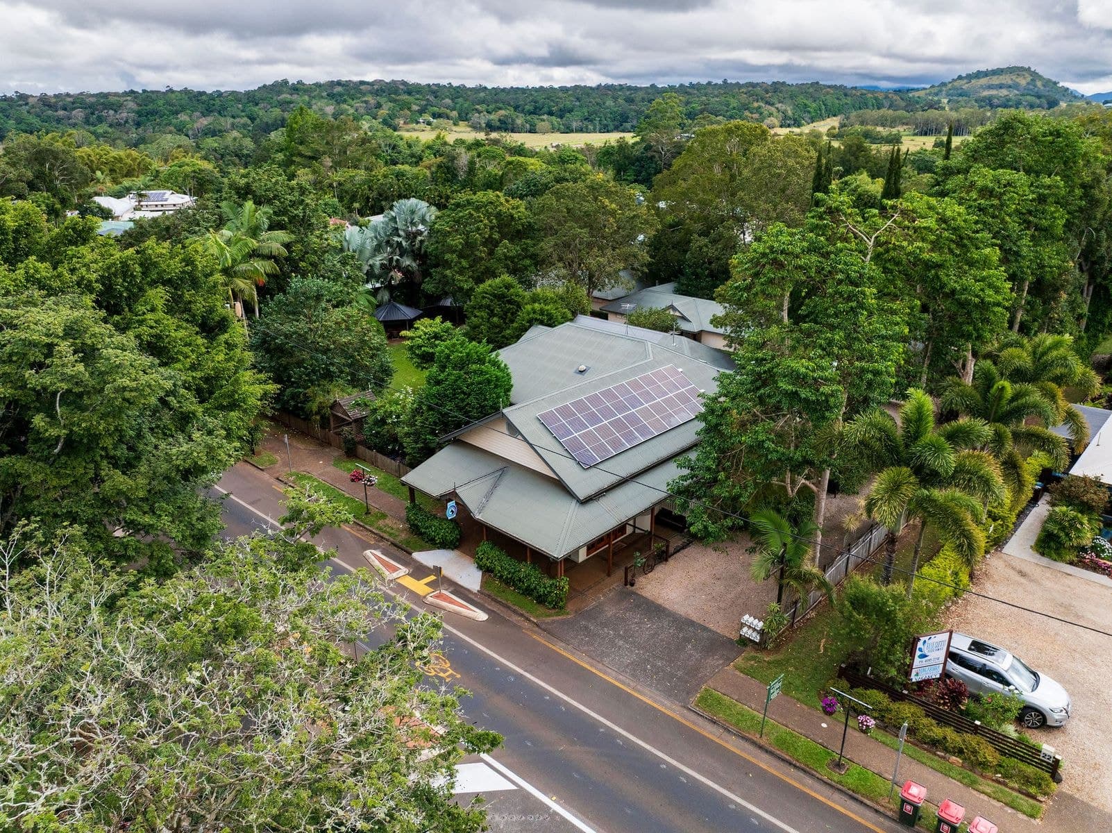 24 Gillies Range Road, Yungaburra QLD 4884, Yungaburra - Thumbnail 4