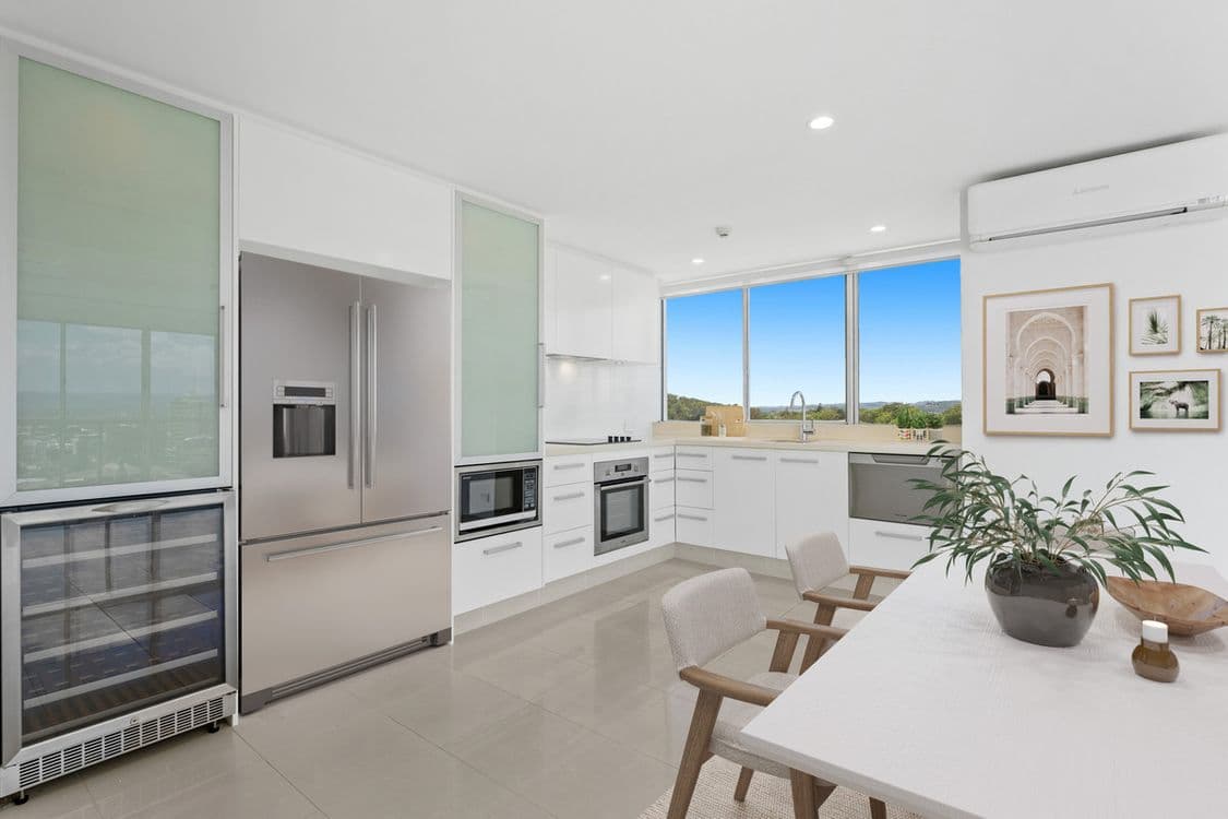 16F/52 Goodwin Terrace, Burleigh Heads, QLD 4220, Burleigh Heads - Thumbnail 4