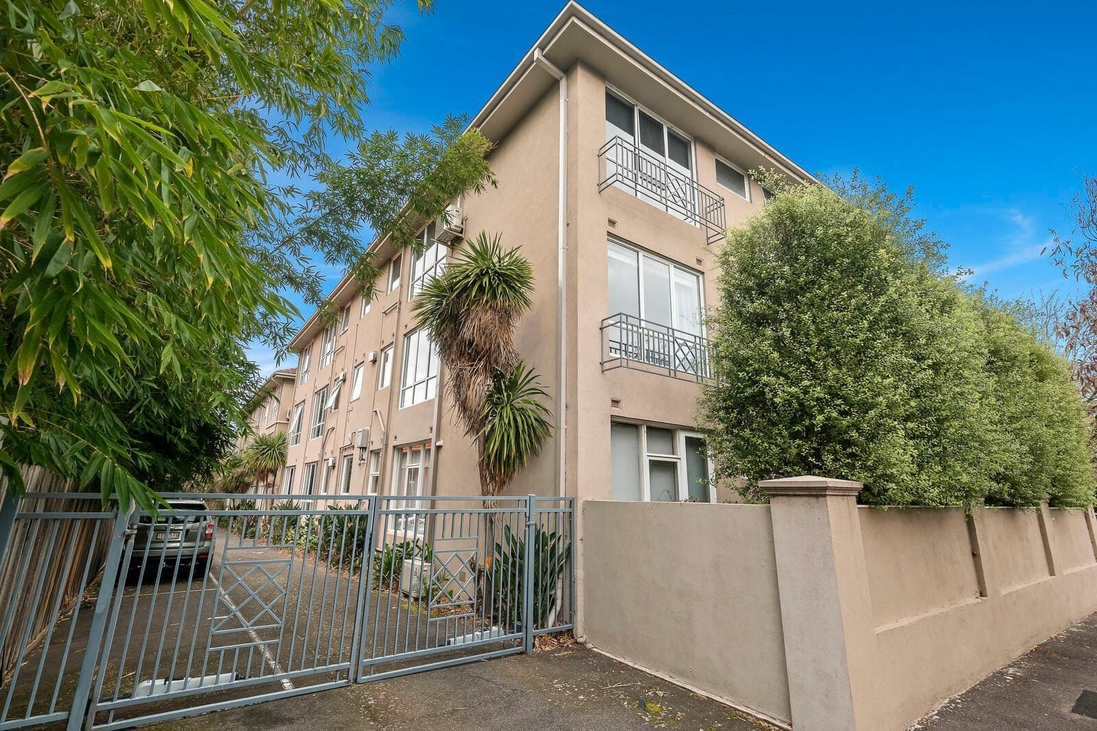 20/8 Saint Leonards Avenue, ST KILDA, St Kilda - Image 1