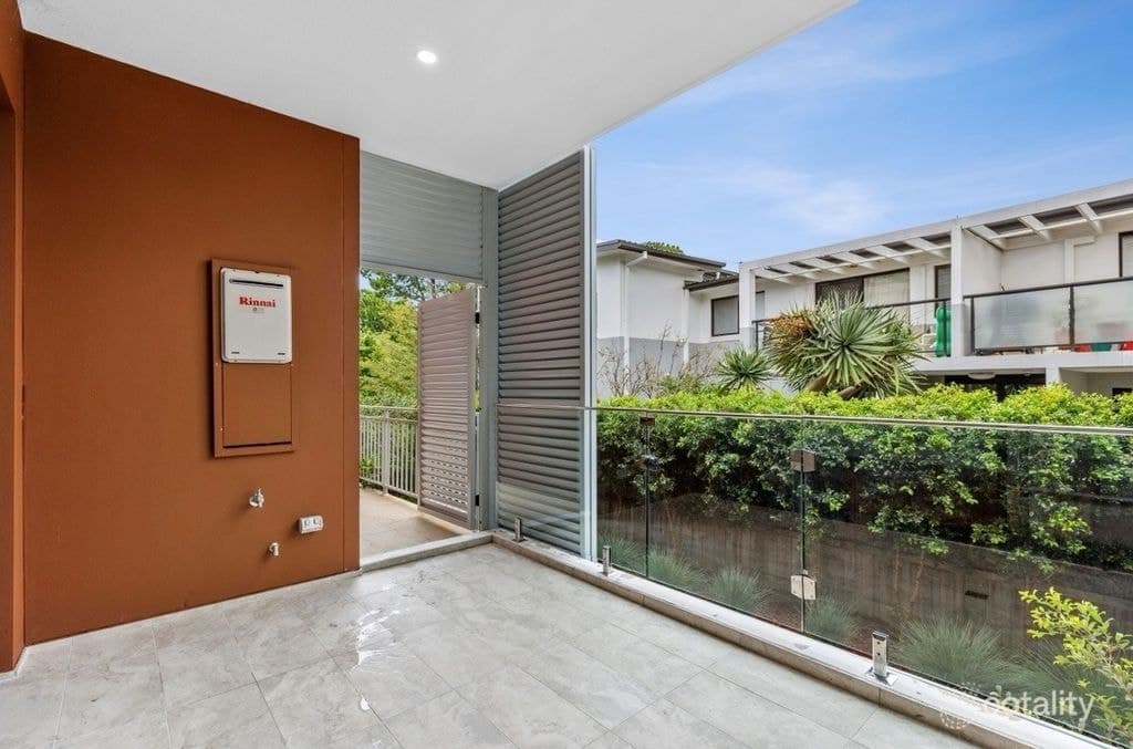 2/72 Old Pittwater Road, Brookvale - Thumbnail 3