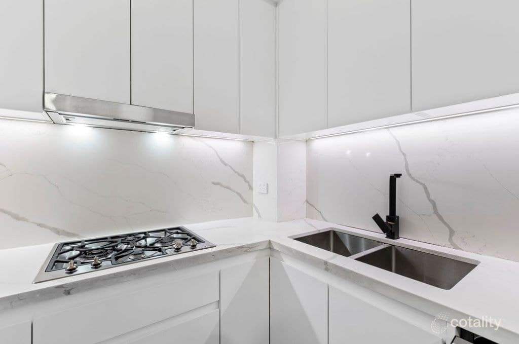 2/72 Old Pittwater Road, Brookvale - Thumbnail 4