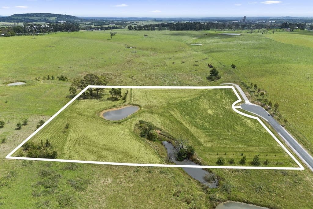 15 Braddon Road, Moss Vale - Image 1