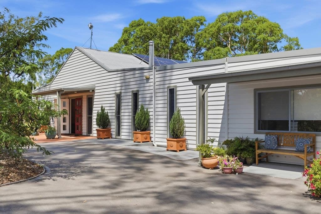 8-10 Argyle Street, Barrington - Image 1