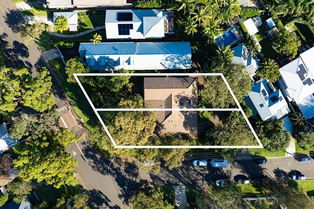 22 Whale Beach Road, Avalon Beach - Image 1