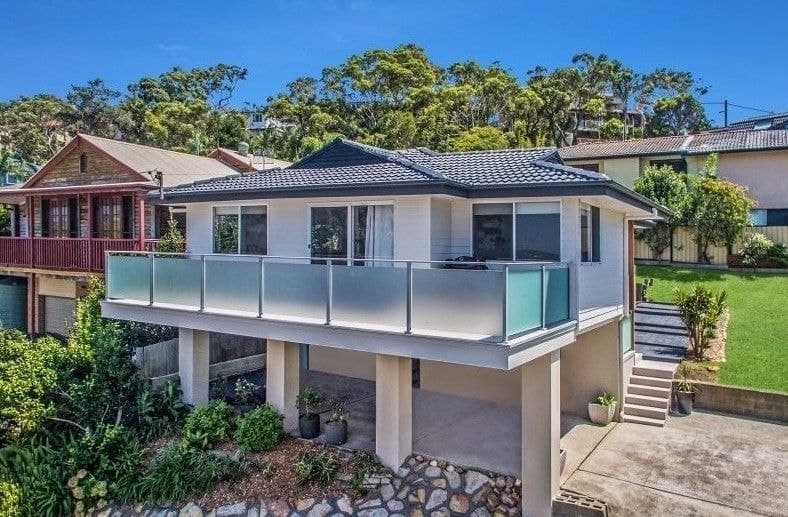 30 Valley View Road, Bateau Bay - Image 1