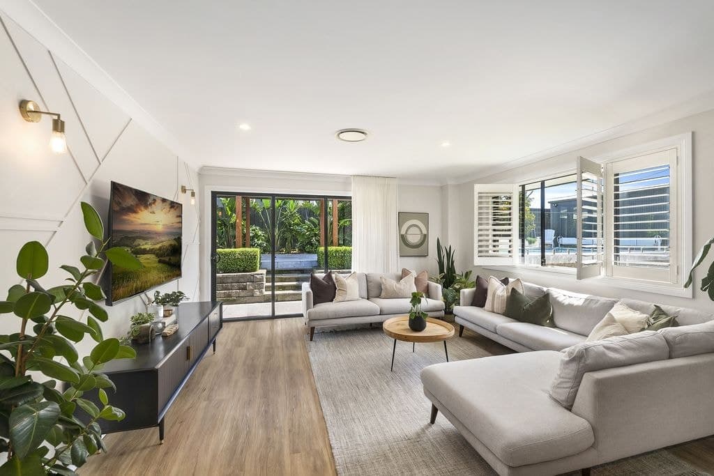 23 West Parade, Hill Top - Thumbnail 3