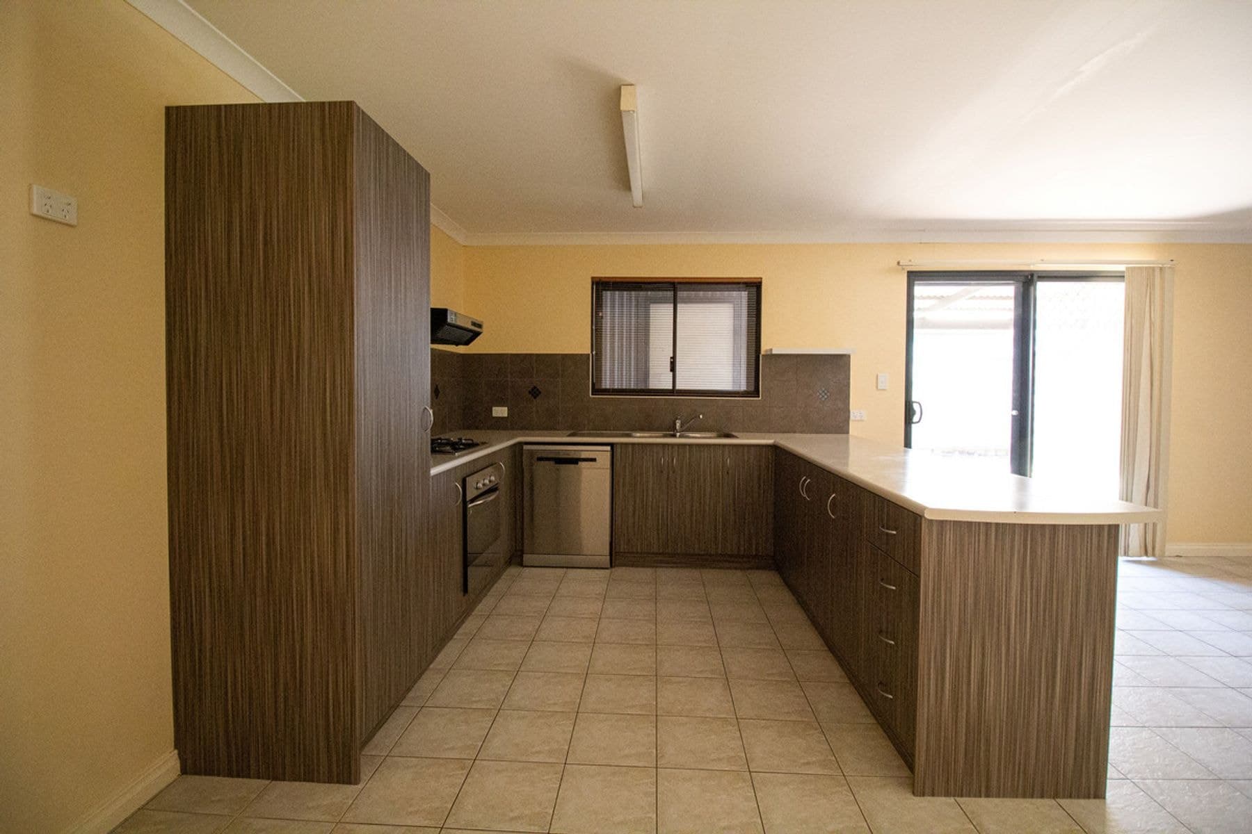12/4 Reynolds Place, South Hedland WA 6722, South Hedland - Thumbnail 8