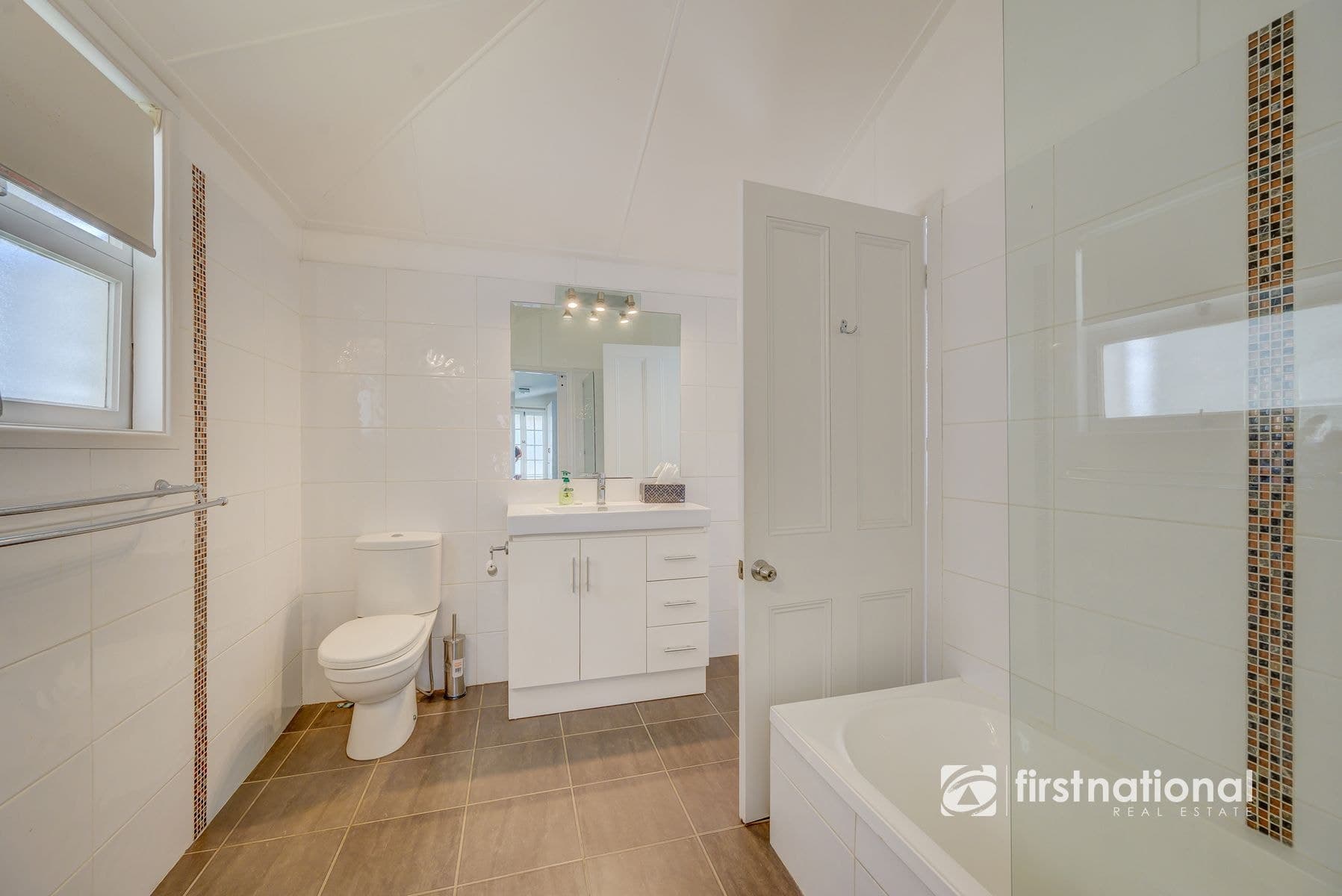 15 Woodstock Street, Maryborough QLD 4650, Maryborough - Thumbnail 6