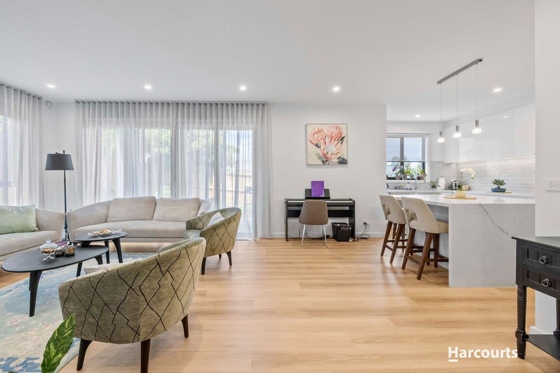 3/2 Boronia Grove, DONCASTER EAST, VIC 3109, Doncaster East - Thumbnail 3