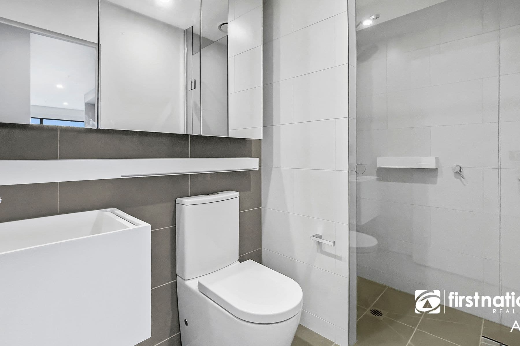 2212/8 Pearl River Road, Docklands VIC 3008, Docklands - Thumbnail 4