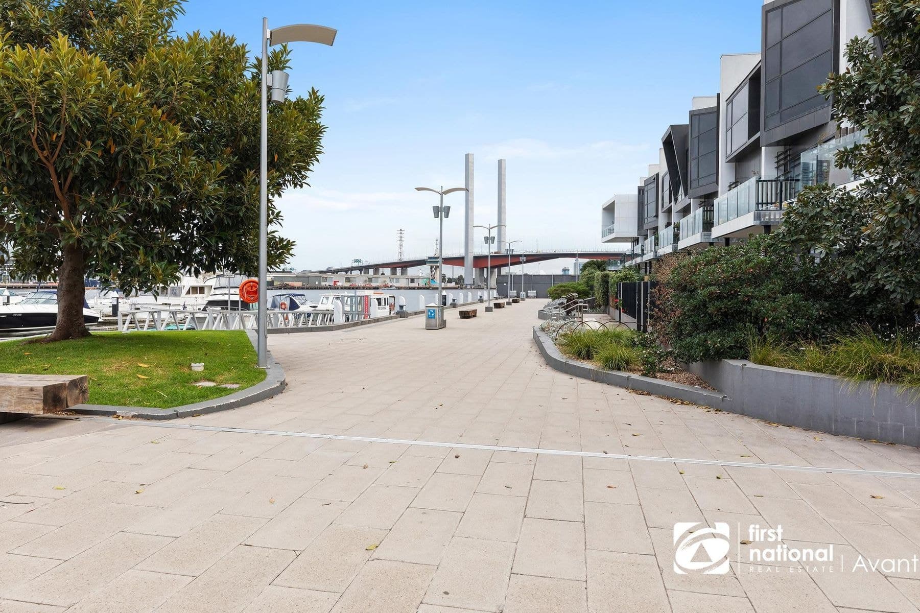 2212/8 Pearl River Road, Docklands VIC 3008, Docklands - Thumbnail 8