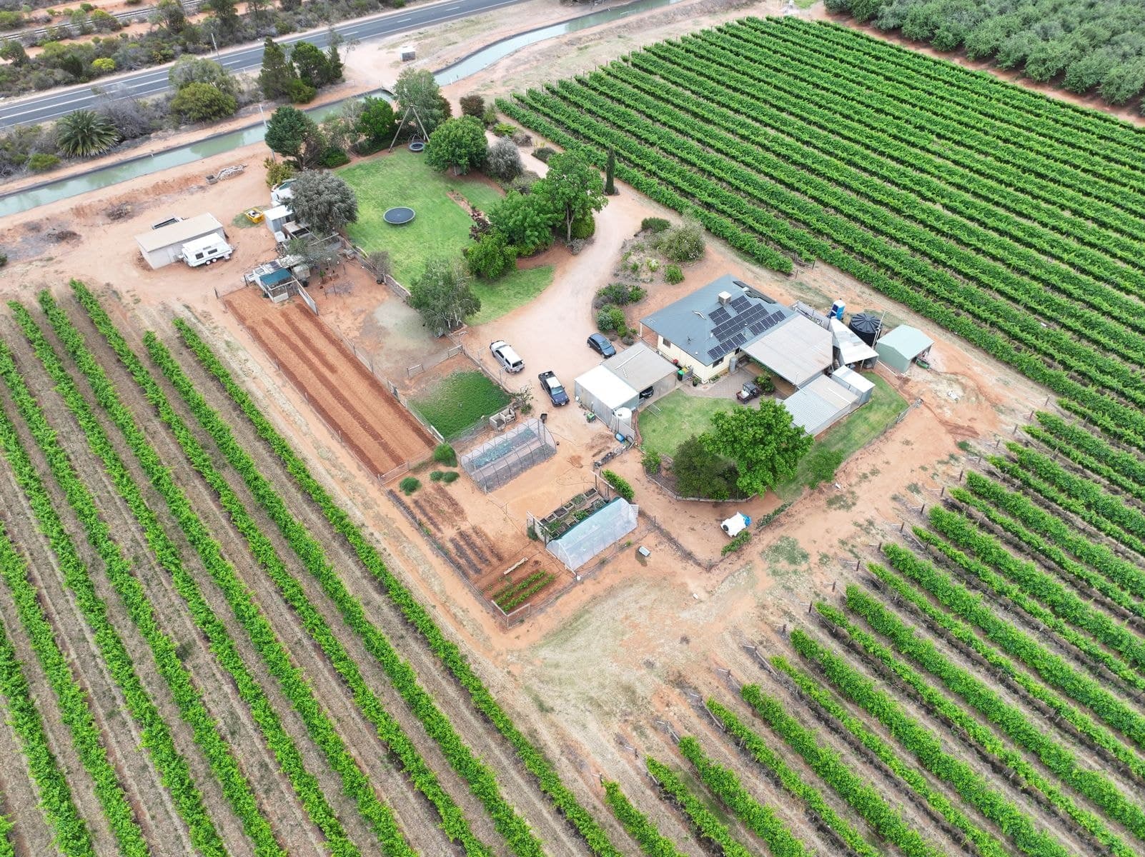 8406 Calder Highway, Red Cliffs - Thumbnail 2