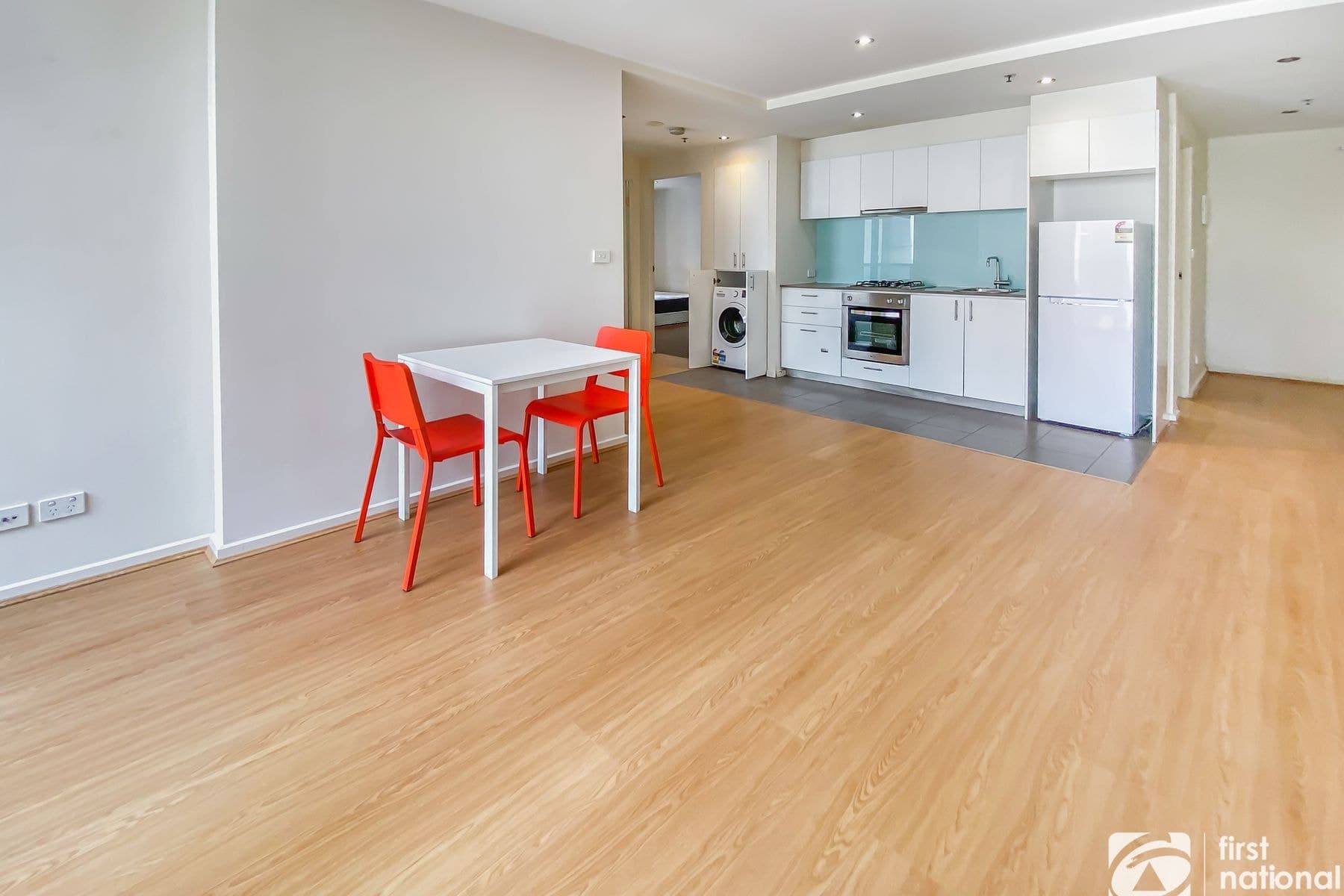 705/8 Exploration Lane, Melbourne VIC 3000, Melbourne - Thumbnail 2