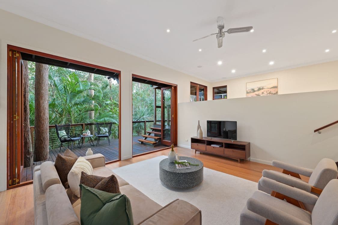 16 View Crescent, ARANA HILLS, QLD 4054, Arana Hills - Thumbnail 2