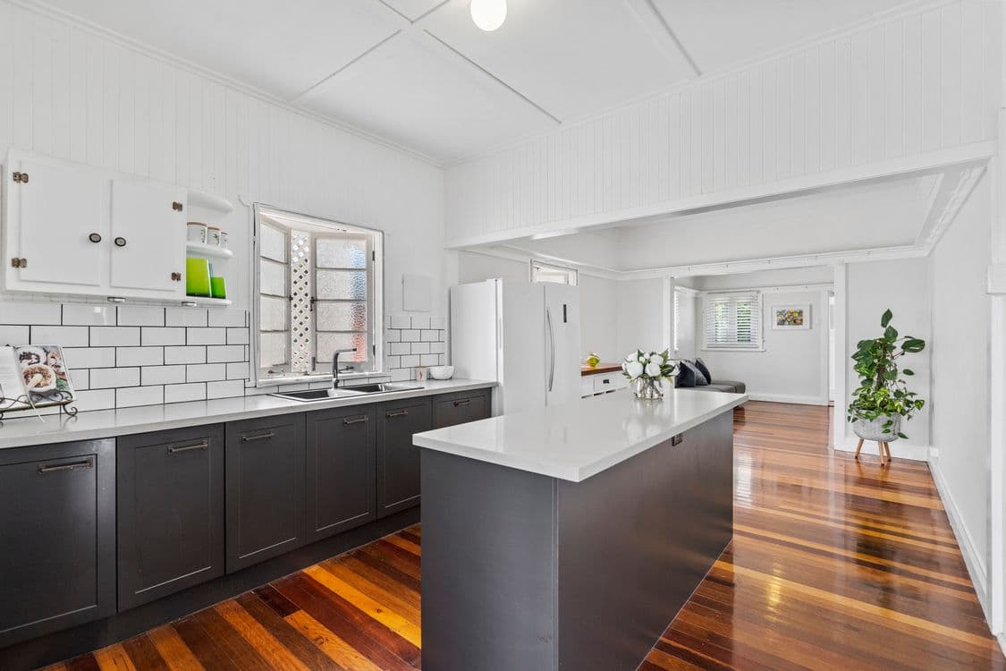 241 Manly Road, MANLY WEST, QLD 4179, Manly West - Thumbnail 3