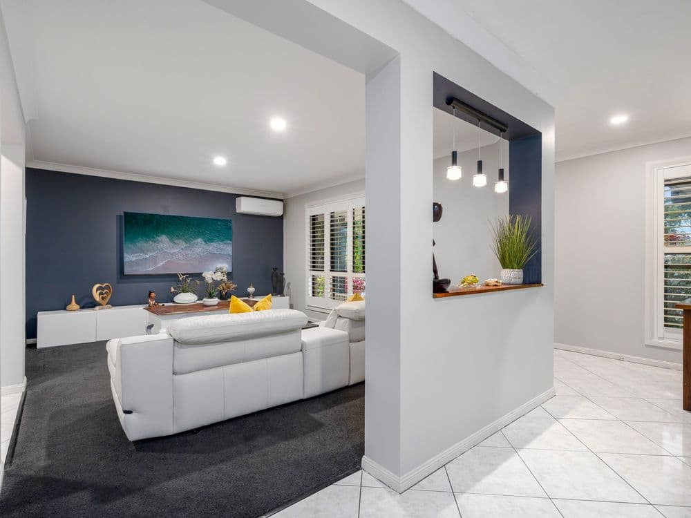 9 Riviera Court, CORNUBIA, QLD 4130, Cornubia - Thumbnail 2