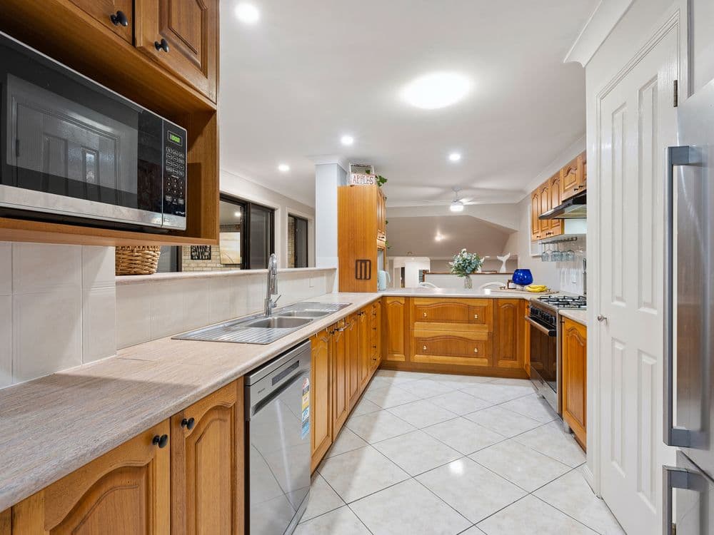 9 Riviera Court, CORNUBIA, QLD 4130, Cornubia - Thumbnail 7