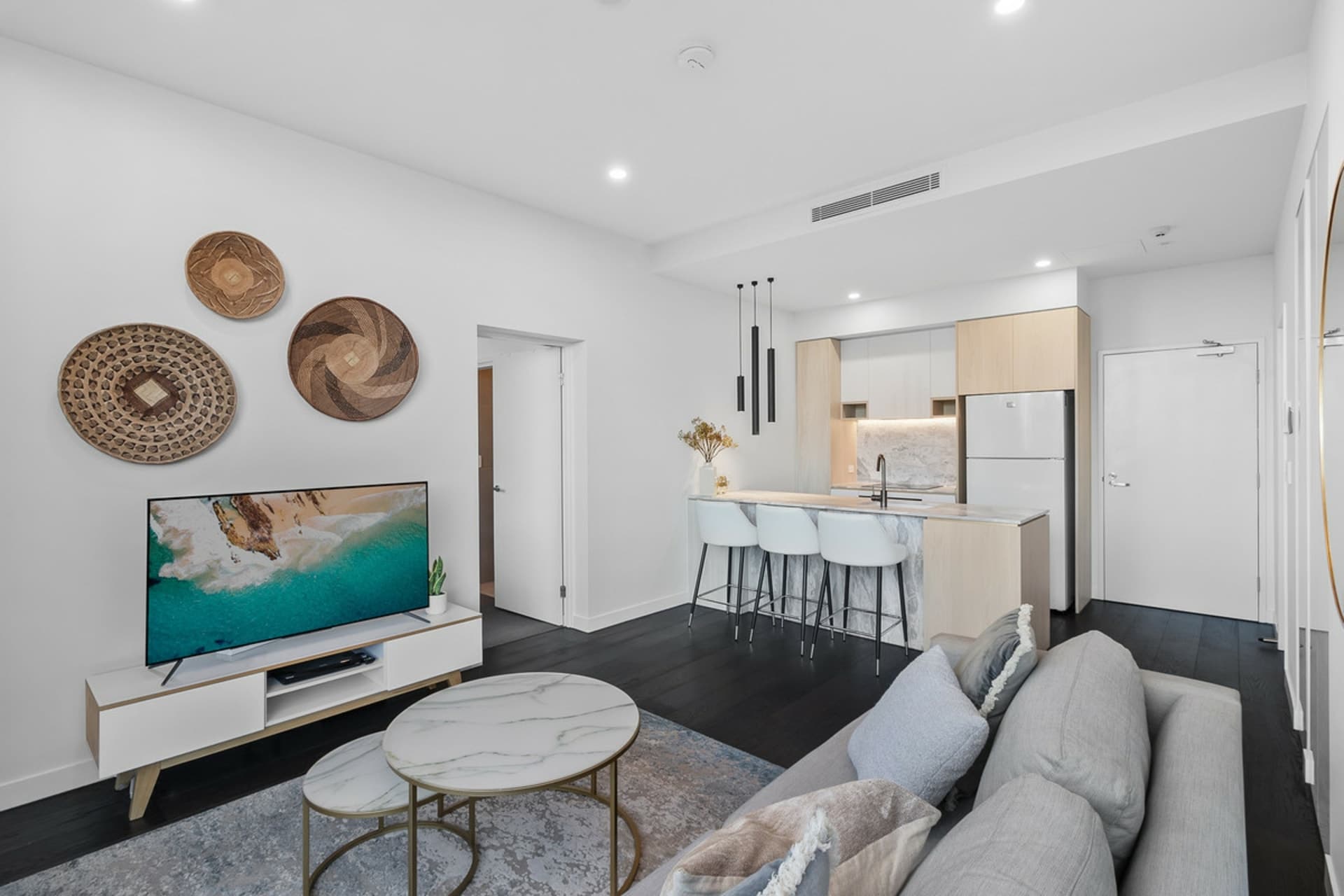 303/185 Old Burleigh Road Broadbeach QLD, Broadbeach - Thumbnail 3