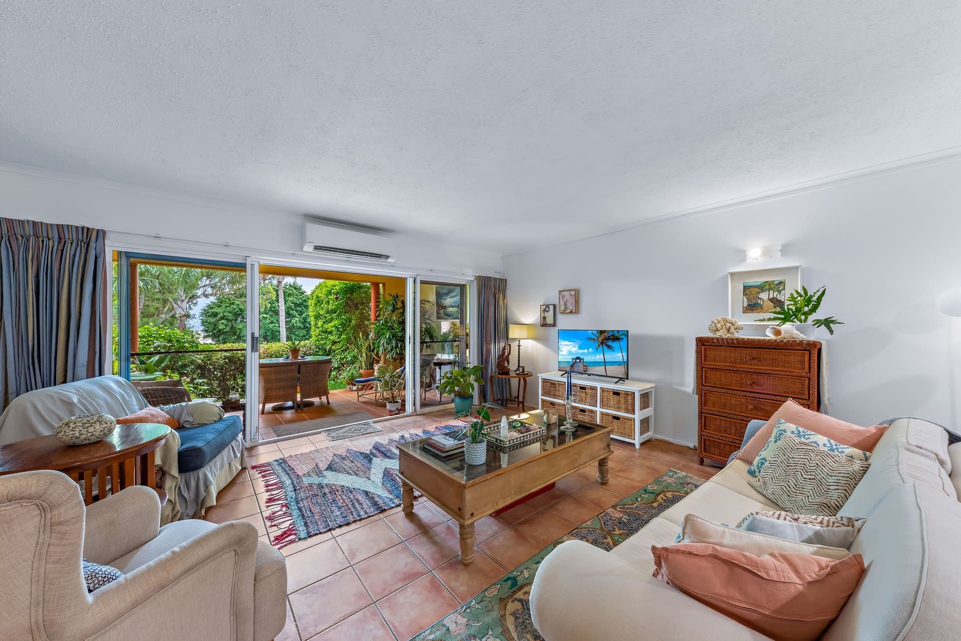 2/24 Island Drive, CANNONVALE QLD 4802, Cannonvale - Image 1