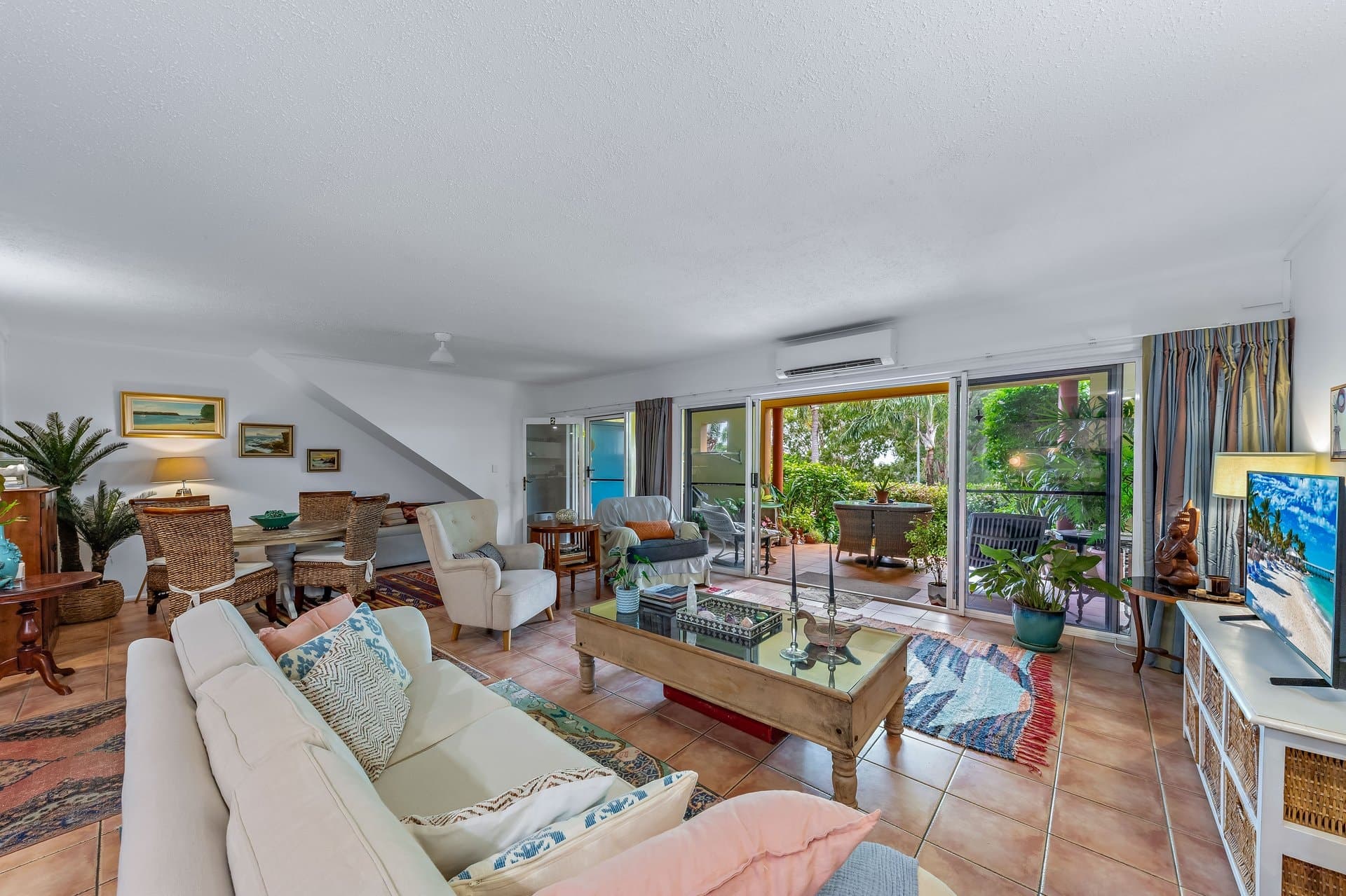 2/24 Island Drive, CANNONVALE QLD 4802, Cannonvale - Thumbnail 3