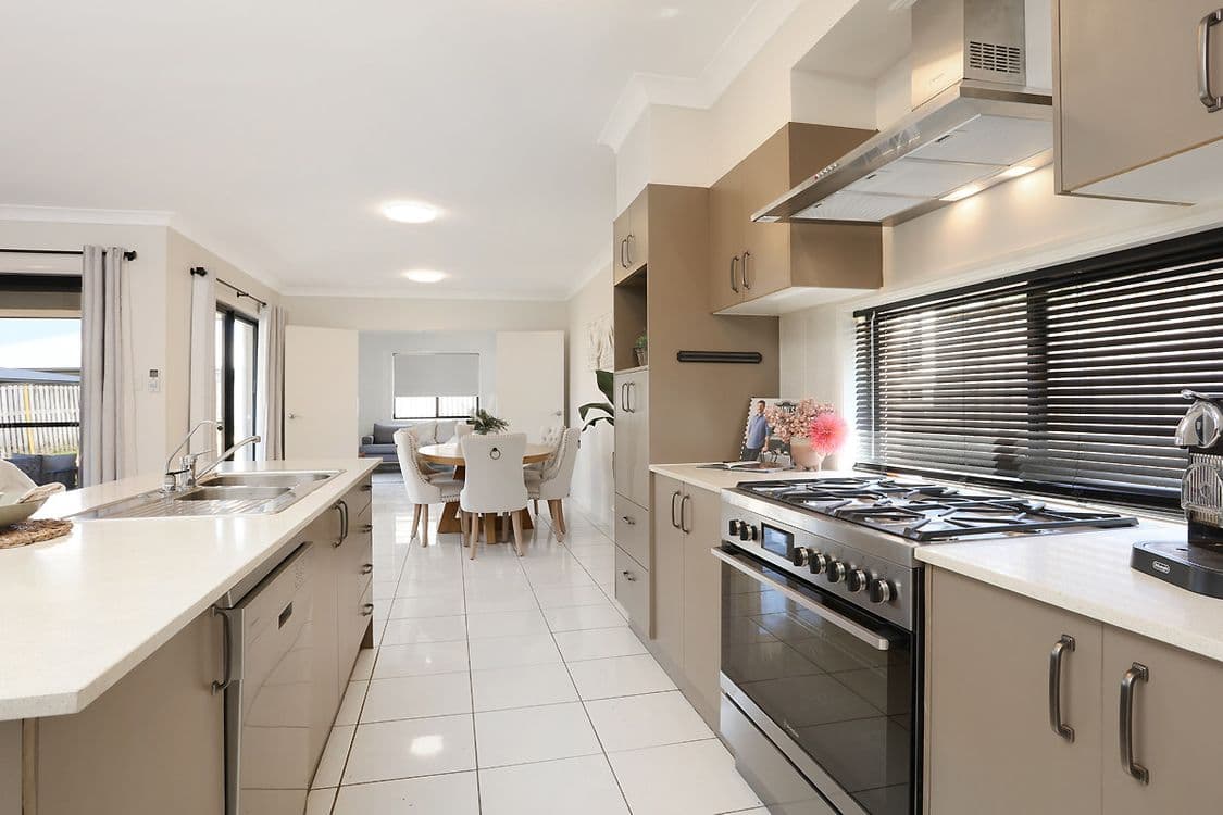 8 Carrieton Street, Ormeau, QLD 4208, Ormeau - Thumbnail 7