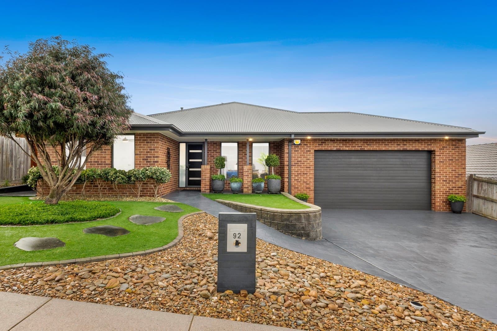 92 Province Boulevard, HIGHTON, Highton - Image 1