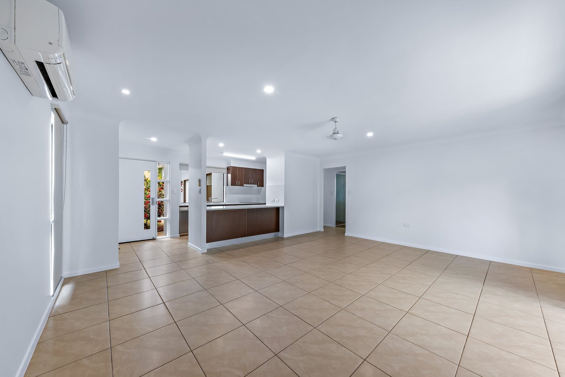 2/89 Parker Road, CANNON VALLEY QLD 4800, Cannon Valley - Thumbnail 3