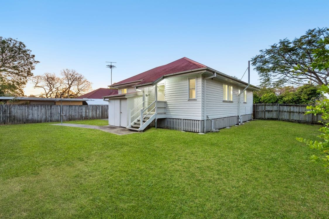 23 Swayne Street, CARINA HEIGHTS, QLD 4152, Carina Heights - Thumbnail 3
