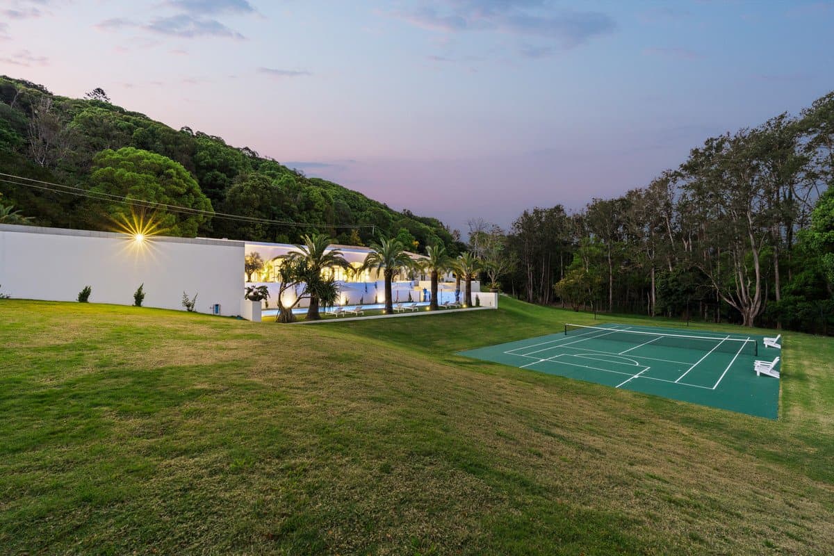697 Tallebudgera Creek Road, Tallebudgera Valley QLD 4228, Tallebudgera Valley Property Image - Thumbnail 2