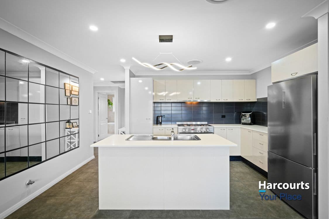 11 Stephenson Drive, ROPES CROSSING, NSW 2760, Ropes Crossing - Thumbnail 4