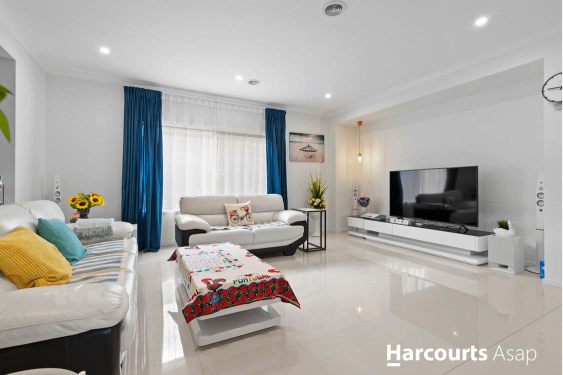 111 Nelson Street, Cranbourne East, VIC 3977, Cranbourne East - Thumbnail 2