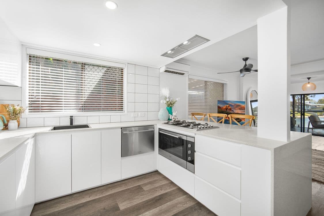 1/6 Sunbird Street, BURLEIGH WATERS, QLD 4220, Burleigh Waters - Thumbnail 3