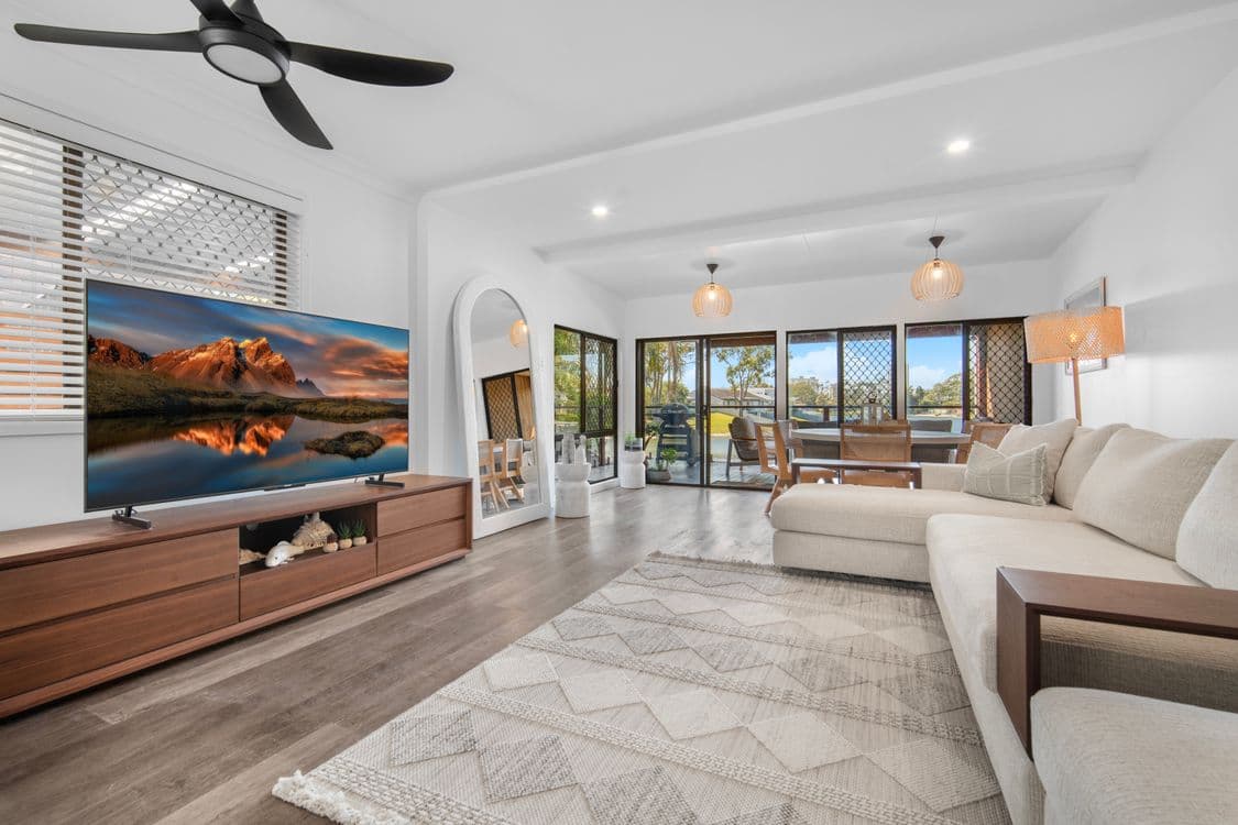 1/6 Sunbird Street, BURLEIGH WATERS, QLD 4220, Burleigh Waters - Thumbnail 4