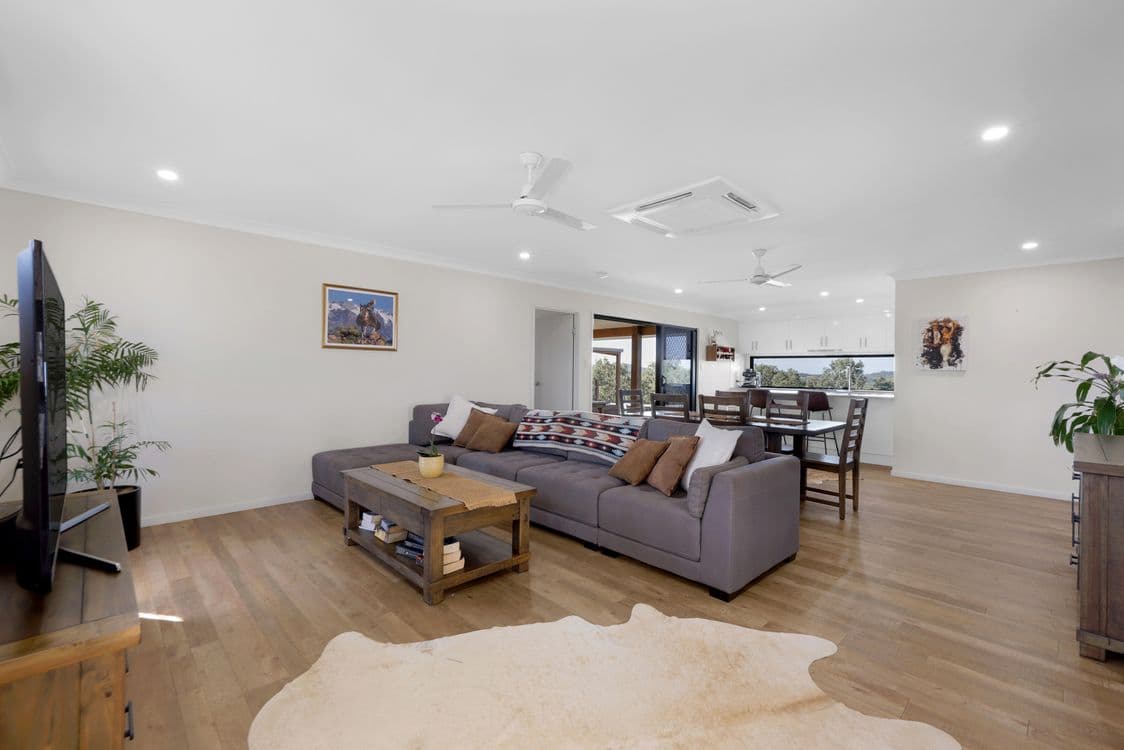 115 Moonlight Drive, SARINA, QLD 4737, Sarina - Thumbnail 5