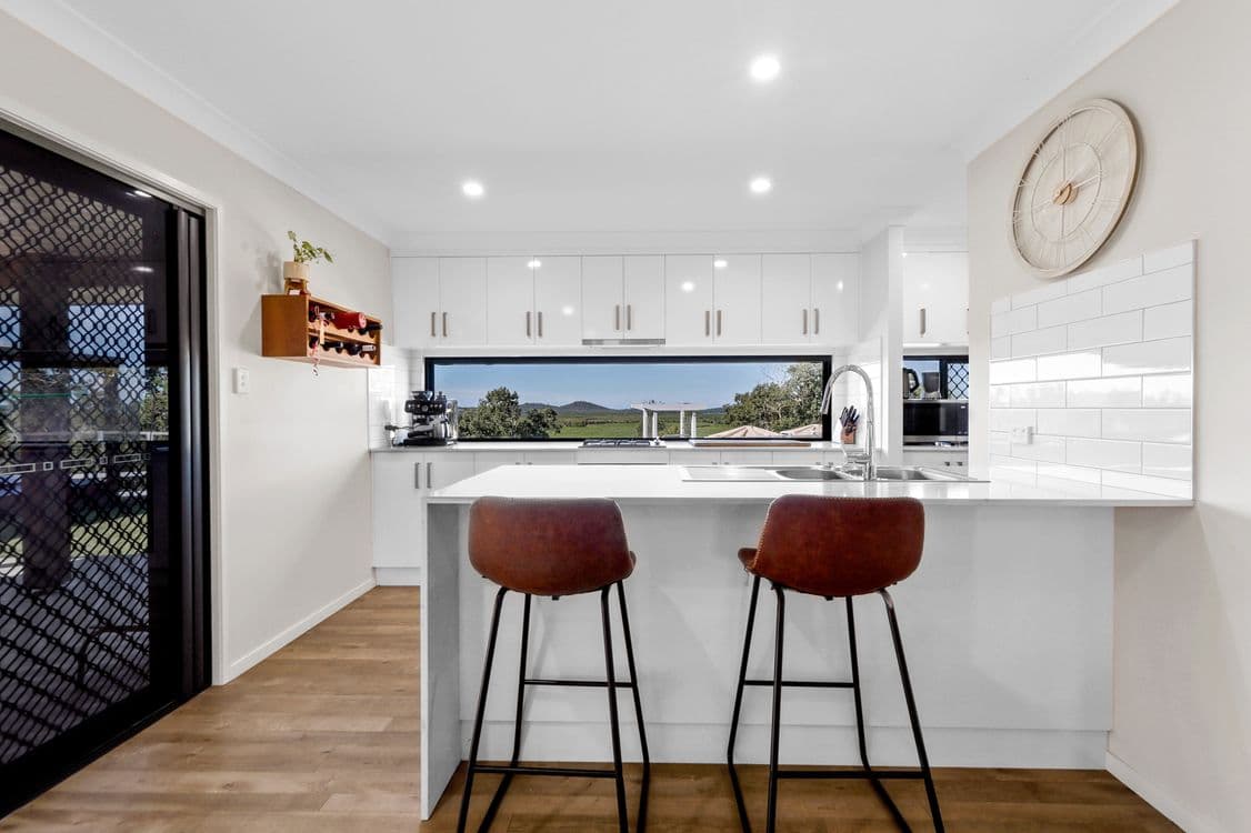 115 Moonlight Drive, SARINA, QLD 4737, Sarina - Thumbnail 7