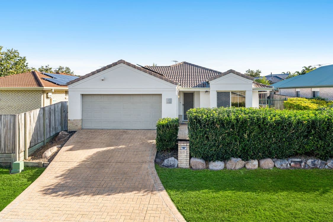 4 Phillips Place, WAKERLEY, QLD 4154, Wakerley - Image 1