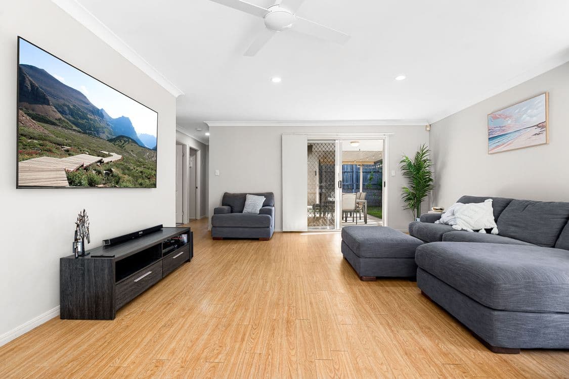 4 Phillips Place, WAKERLEY, QLD 4154, Wakerley - Thumbnail 5
