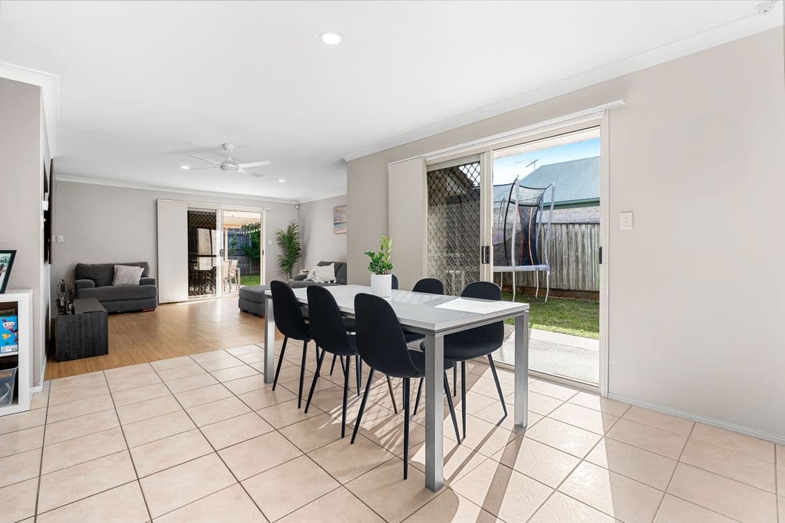 4 Phillips Place, WAKERLEY, QLD 4154, Wakerley - Thumbnail 7