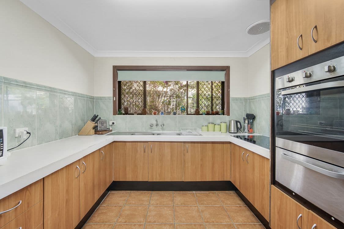 120 Wilson Street, Labrador, QLD 4215, Labrador - Thumbnail 3