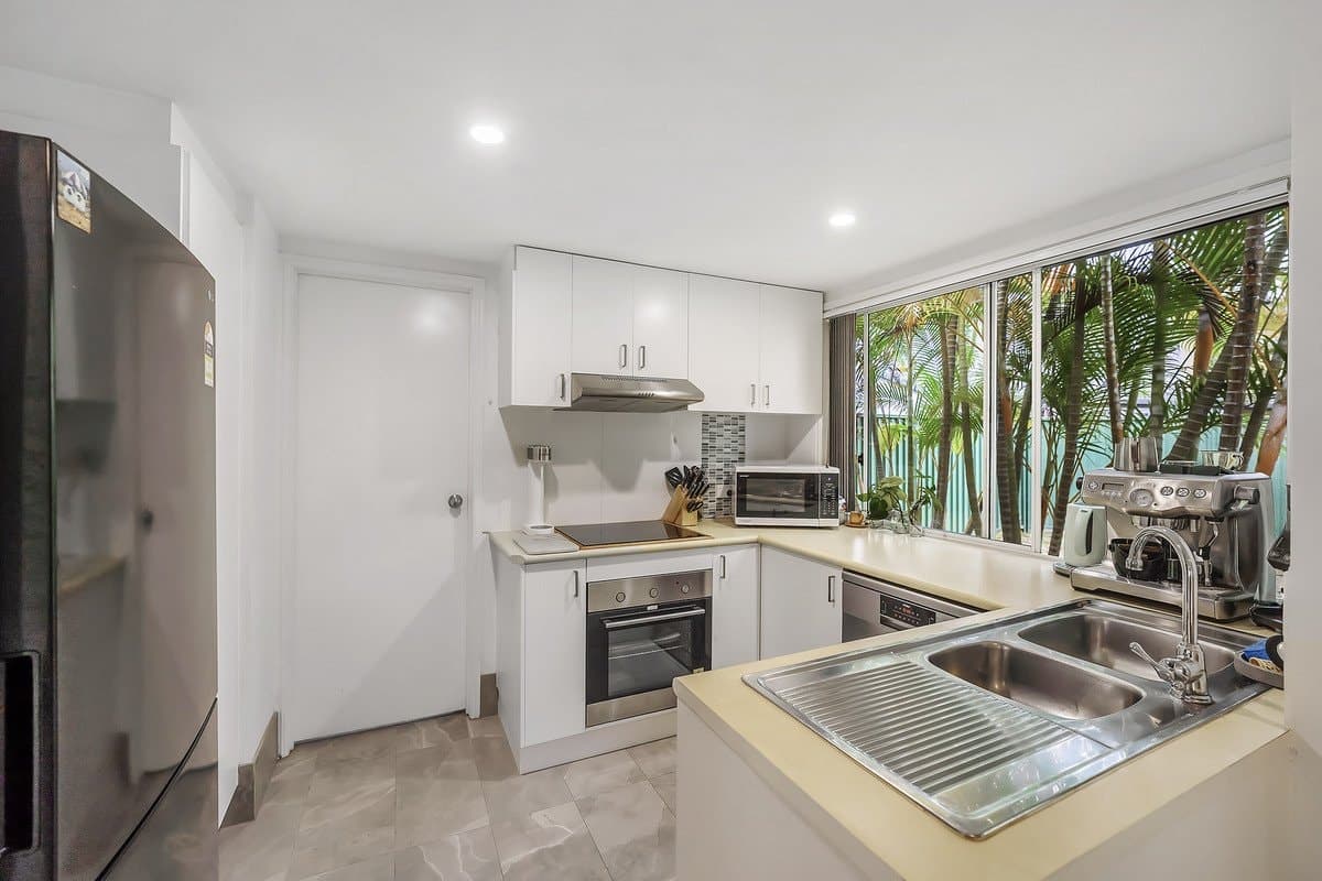 93/215 Cottesloe Drive, Mermaid Waters QLD 4218, Mermaid Waters Property Image - Thumbnail 3