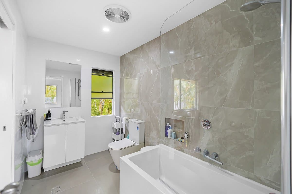 93/215 Cottesloe Drive, Mermaid Waters QLD 4218, Mermaid Waters Property Image - Thumbnail 6