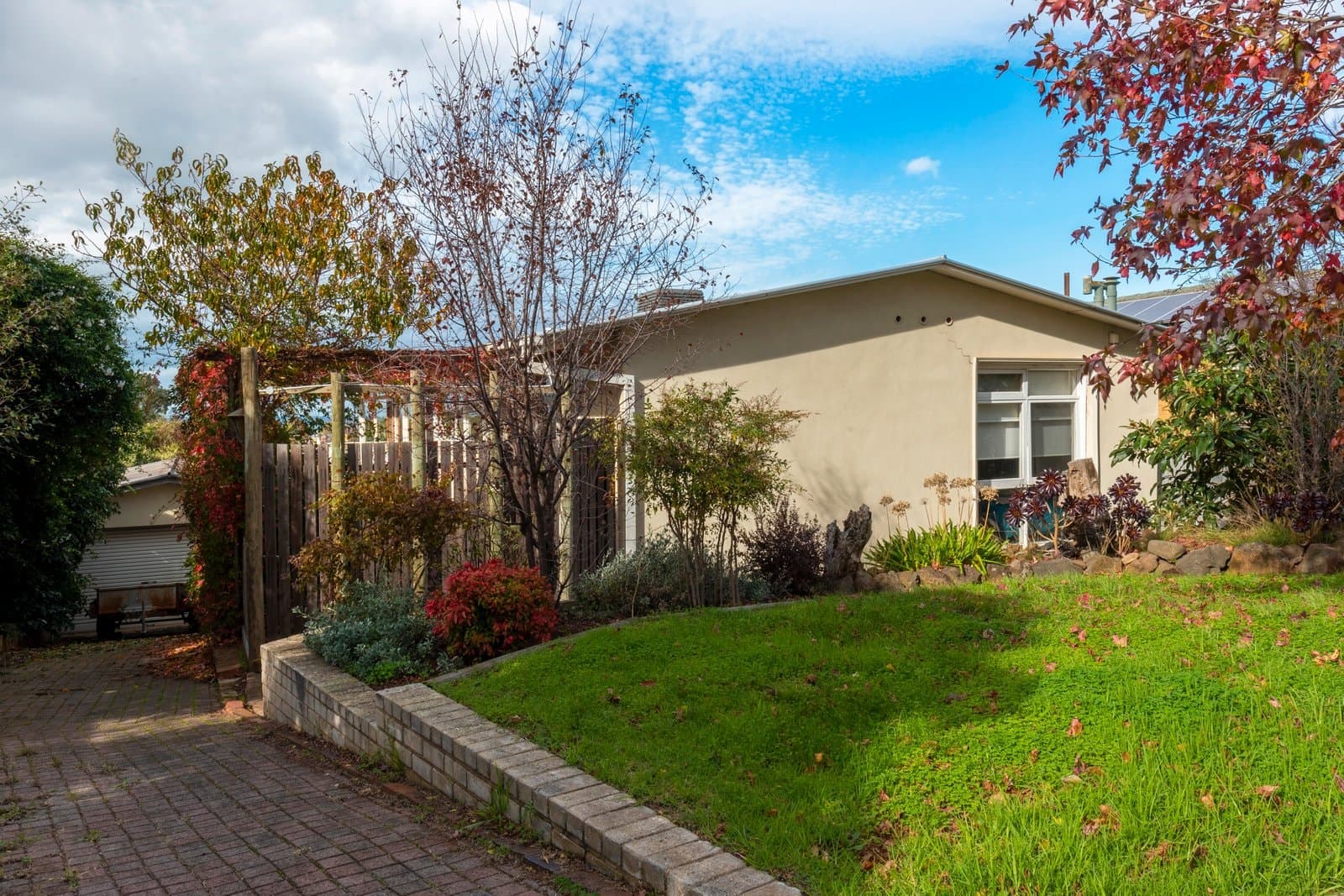 21 Devon Street, HAMLYN HEIGHTS, Hamlyn Heights - Image 1