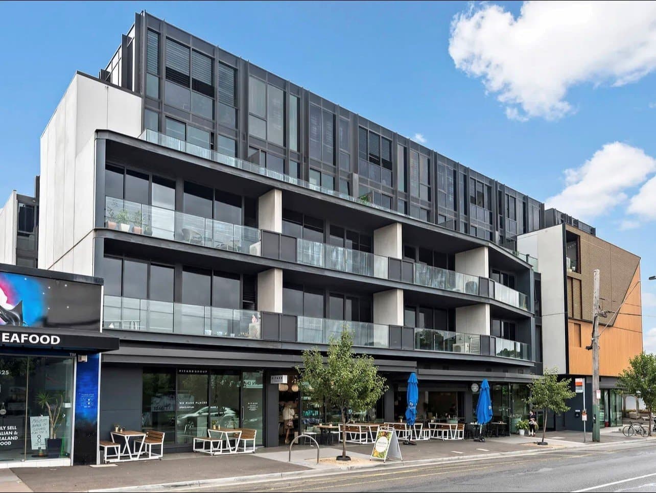 109/427 Hampton Street,
                        
                    
                    
                        
                            HAMPTON, Hampton - Image 1