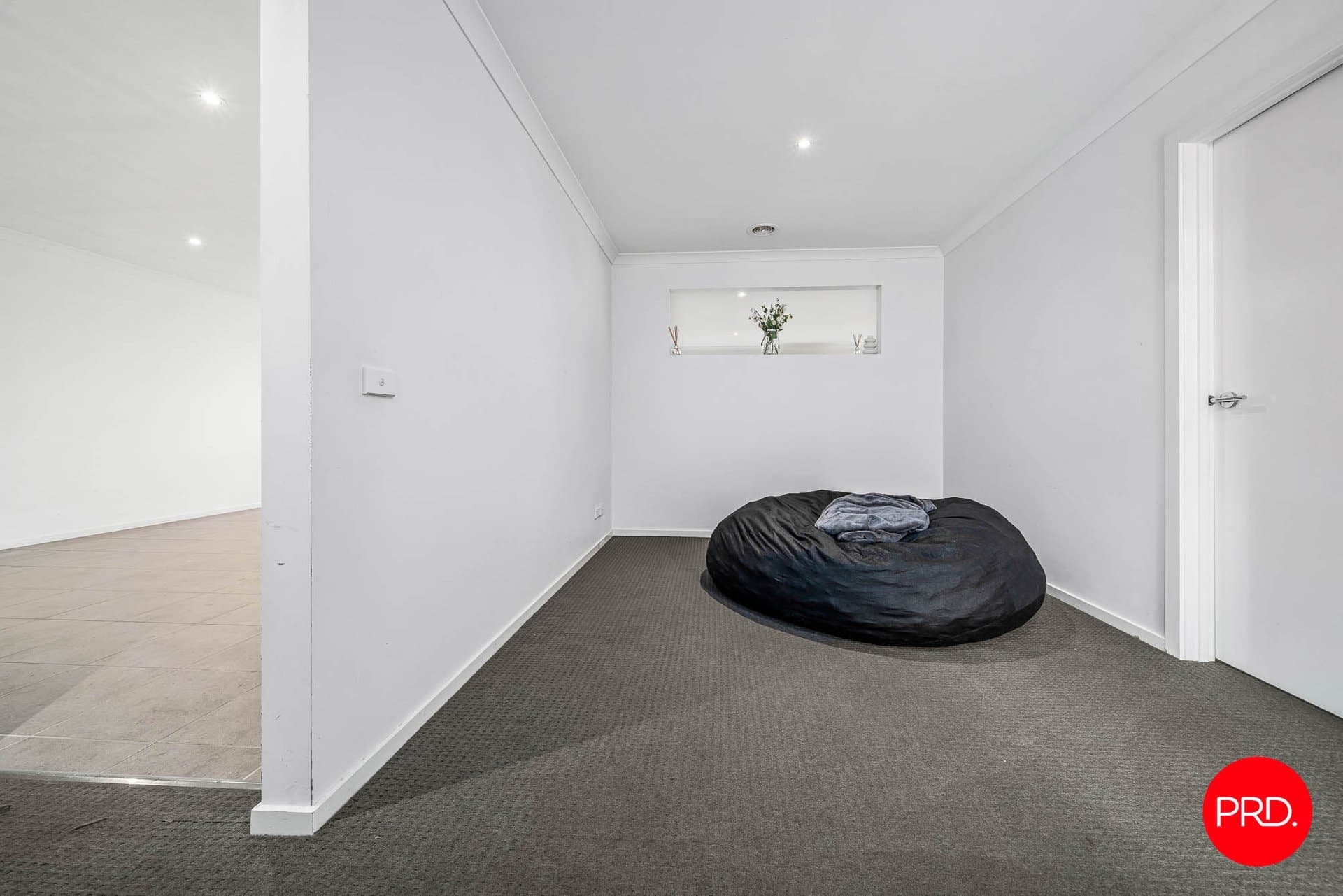 30
                Saltbush
                Street
            
            
            
            jackass flat
            
            
            VIC,
            3556, Jackass Flat - Thumbnail 3