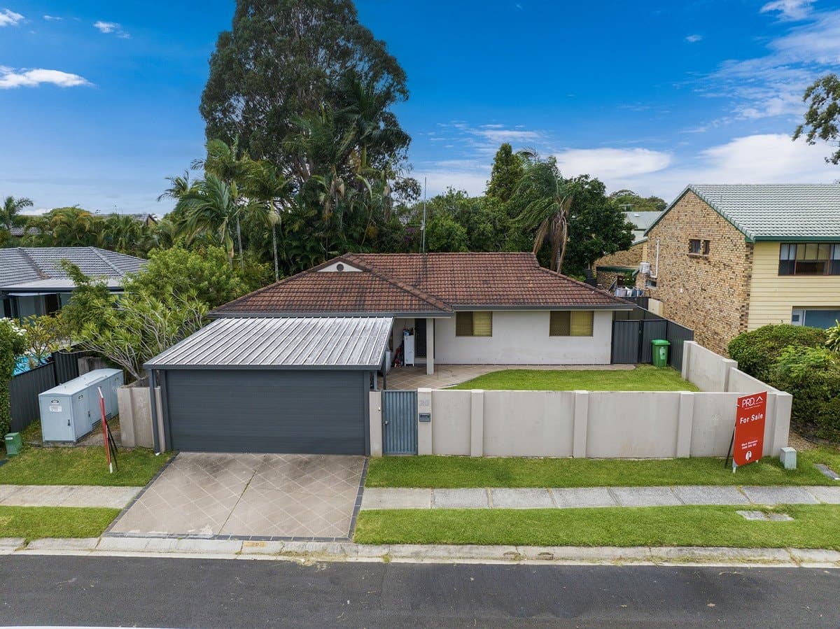 20 Dunlin Drive, Burleigh Waters QLD 4220, Burleigh Waters - Thumbnail 2