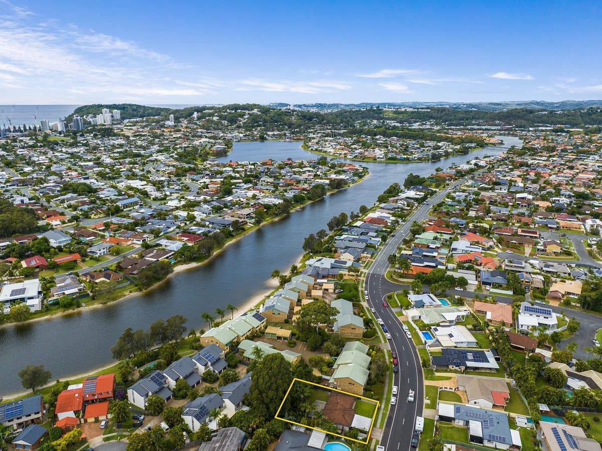 20 Dunlin Drive, Burleigh Waters QLD 4220, Burleigh Waters - Thumbnail 4