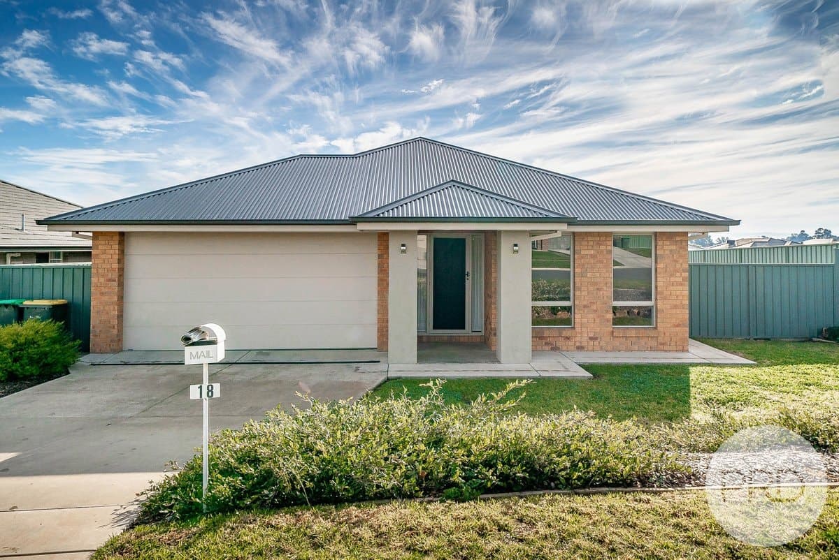 18 Hazelwood Drive, FOREST HILL NSW 2651, Forest Hill - Image 1
