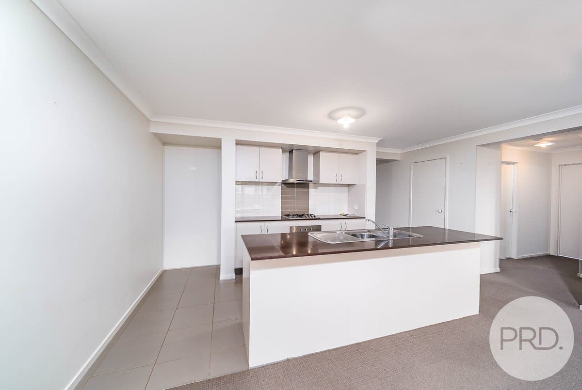 18 Hazelwood Drive, FOREST HILL NSW 2651, Forest Hill - Thumbnail 3